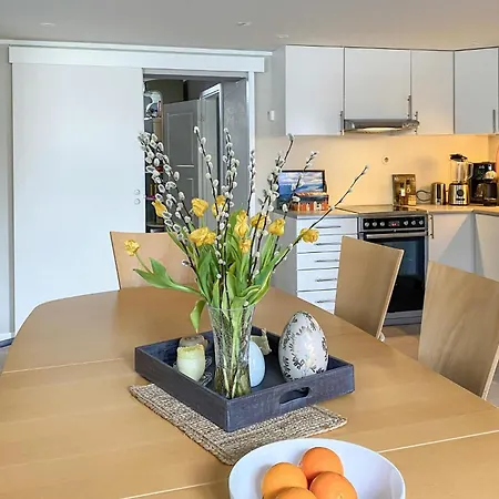 Pet Friendly In Apartament Tresfjord